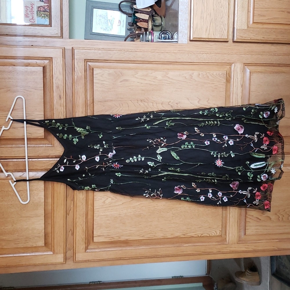 NWT Black Floral Embroidered Dress